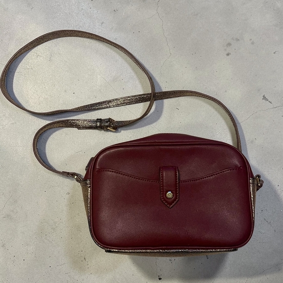 G.I.L.I. Handbags - G.I.L.I. Burgundy & Gold Leather Crossbody Bag
